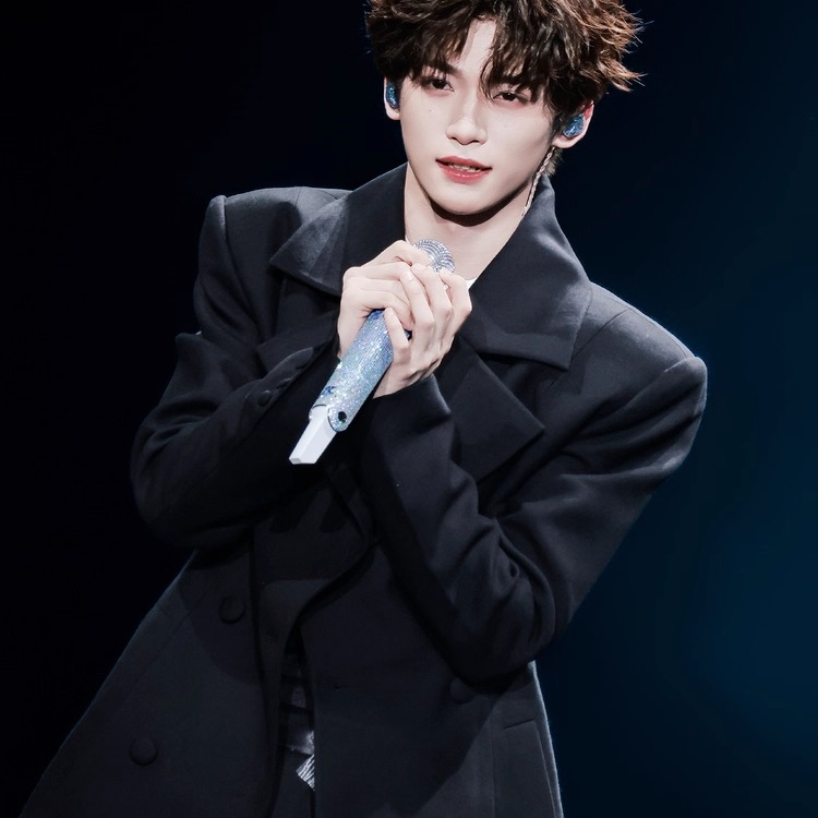 梓渝同款垫肩西服西装夹克外套男