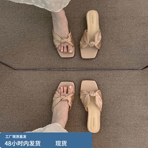 小众坡跟时尚感方头拖鞋女鞋子2026夏季配裙子气质晚晚风凉拖凉鞋