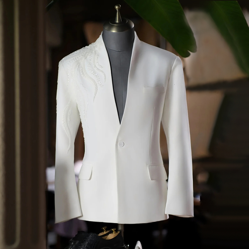 明星同款白色西装男刺绣痞帅西服