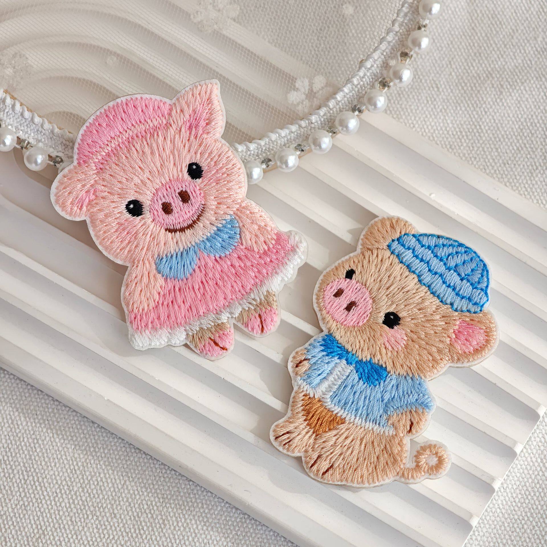 新款卡通刺绣布贴猫咪高端服装辅料补丁贴刺绣标羽绒服装饰贴布丁