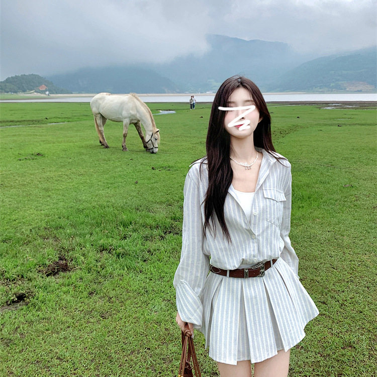 长袖条纹衬衫连衣裙子女装夏季2026新款感度假短裙搭配一整套