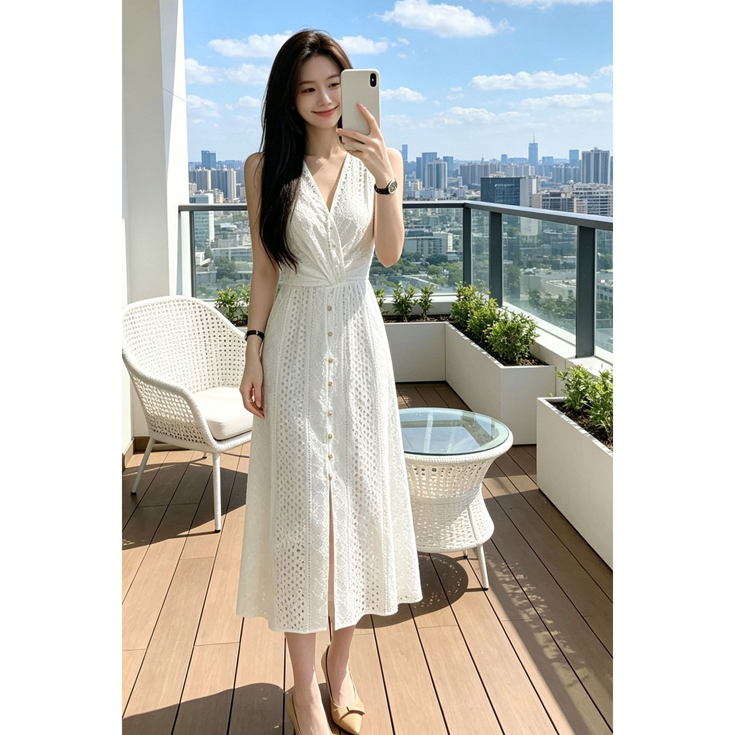 2026超火巨好看白色镂空无袖连衣裙子女夏季独特漂亮收腰显瘦长裙