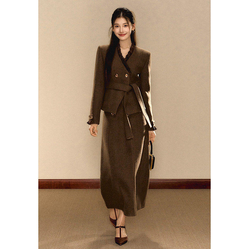 两件套2026春季新款女复古小香风千金感毛呢外套半身裙套装JT0134