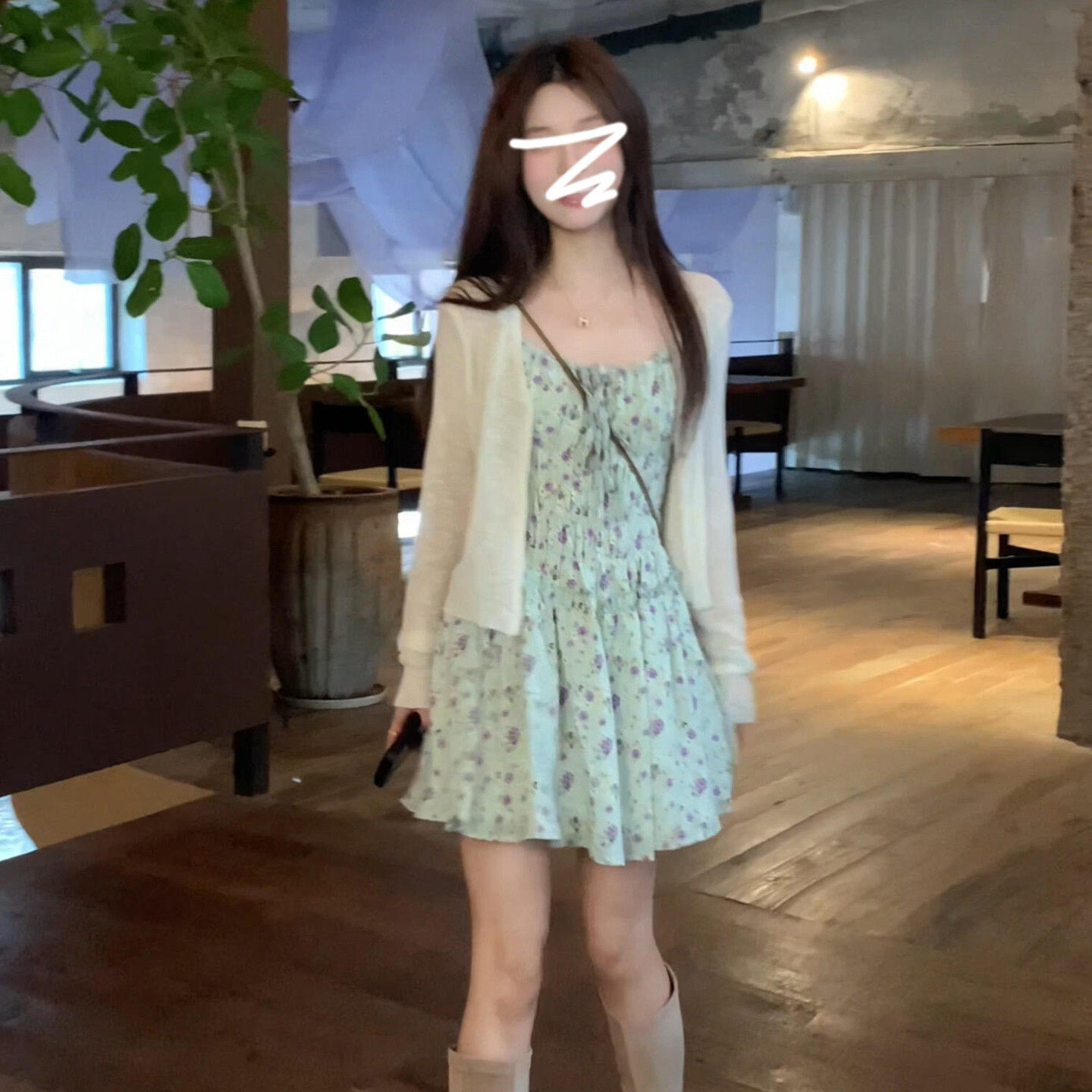 法式巨好看绿色碎花连衣裙子女夏季2026新款甜美漂亮开衫短裙套装