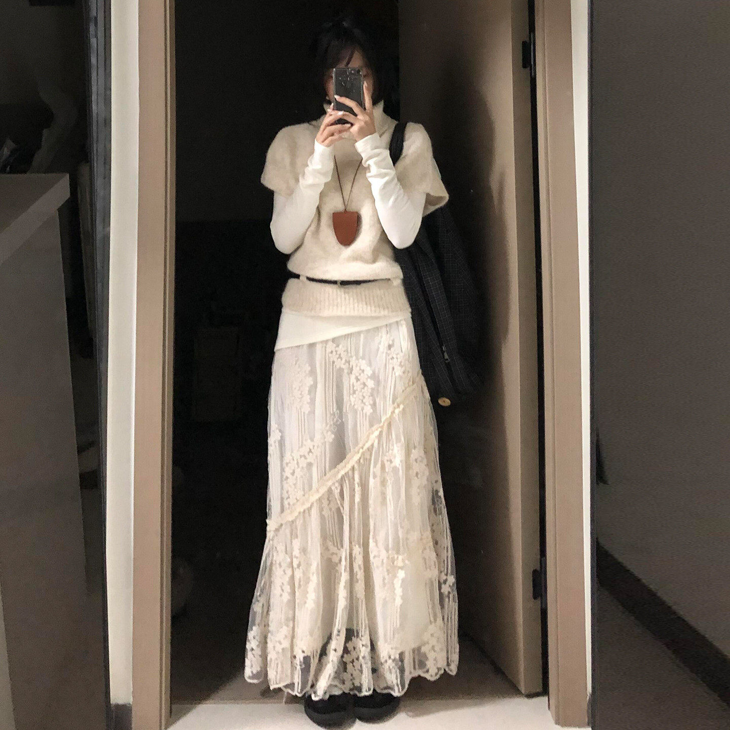 巨好看的连衣裙子女2026新款早秋季韩系穿搭超级好看冬装长裙套装