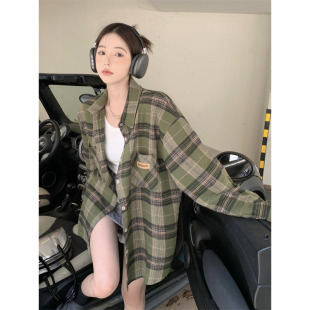 复古长袖绿色格子衬衫外套女中长款宽松bf慵懒风衬衣早初秋季上衣