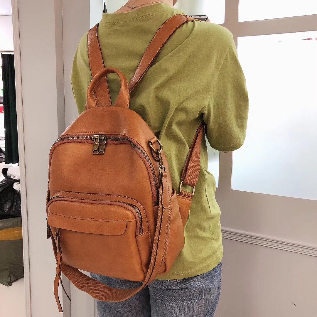真皮双肩包女新款头层牛皮女士背包纯色复古学生书包时尚欧美中包