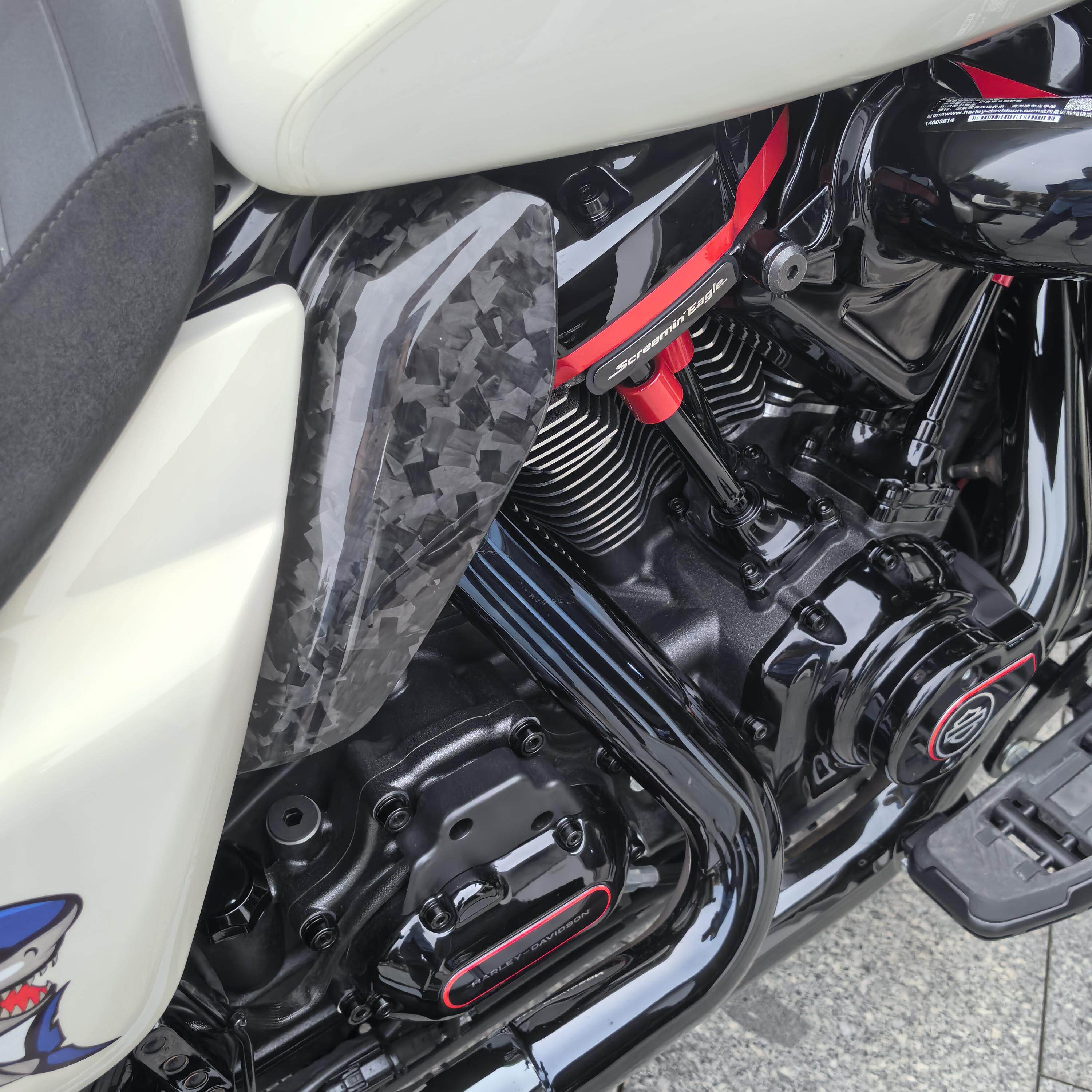 9折ROADFAITH适用于哈雷121CVO/ST公路大道117滑翔碳纤维隔热板