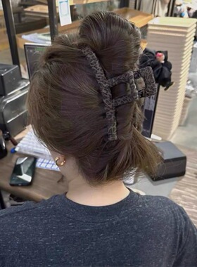 猫女的心事豹纹抓夹女高级感后脑勺发夹大号鲨鱼夹发量多夹子头饰