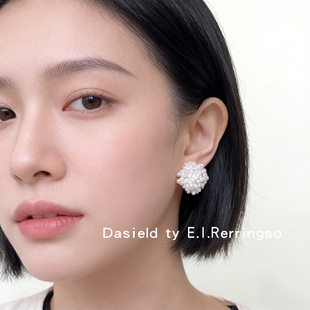 明天见ohh法式 气质白色串珠编织 温柔优雅手作花朵耳环夸张个性