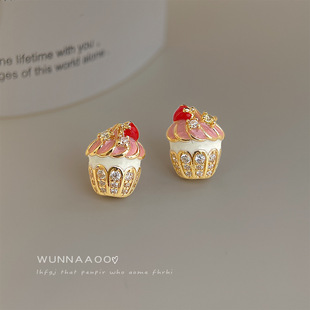 明天见ohh原创清新甜美手工彩绘银针微镶锆石蛋糕小耳钉可爱新款
