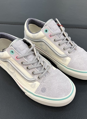 泡泡玛特POP MART x Vans Old Skool SPACE MOLLY板鞋VN000E9TBP1