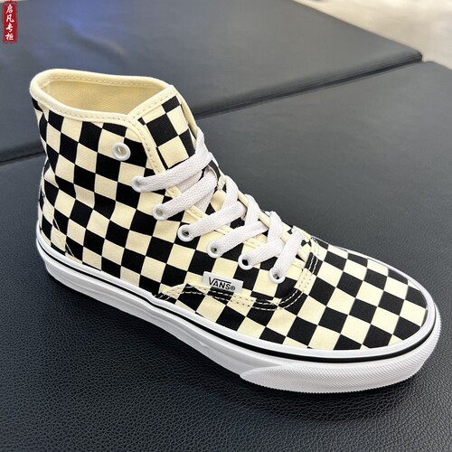 VANS高帮棋盘格帆布鞋