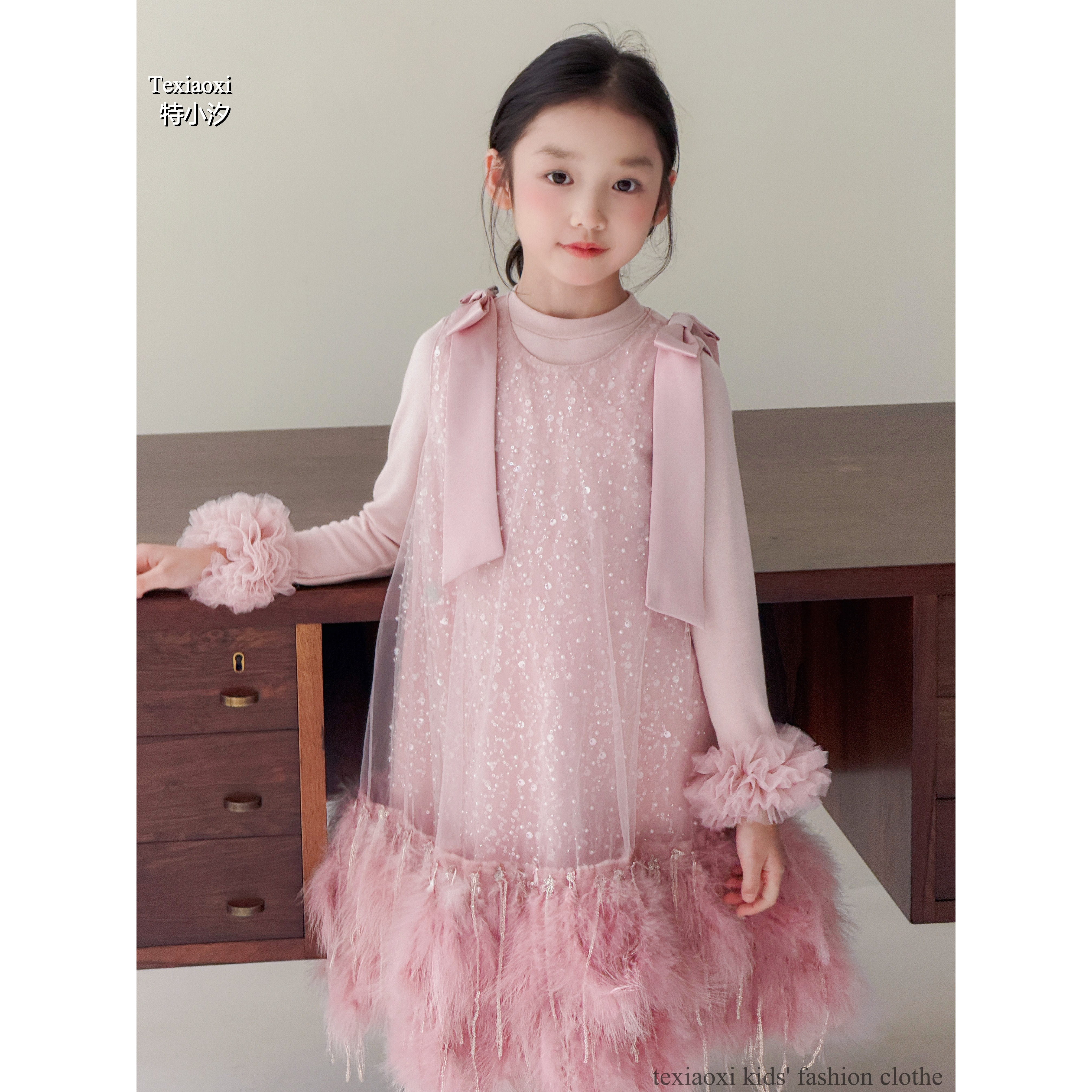 Txxkids特小汐女童绝美粉秋冬羽毛亮片重工背心公主裙生日连衣裙