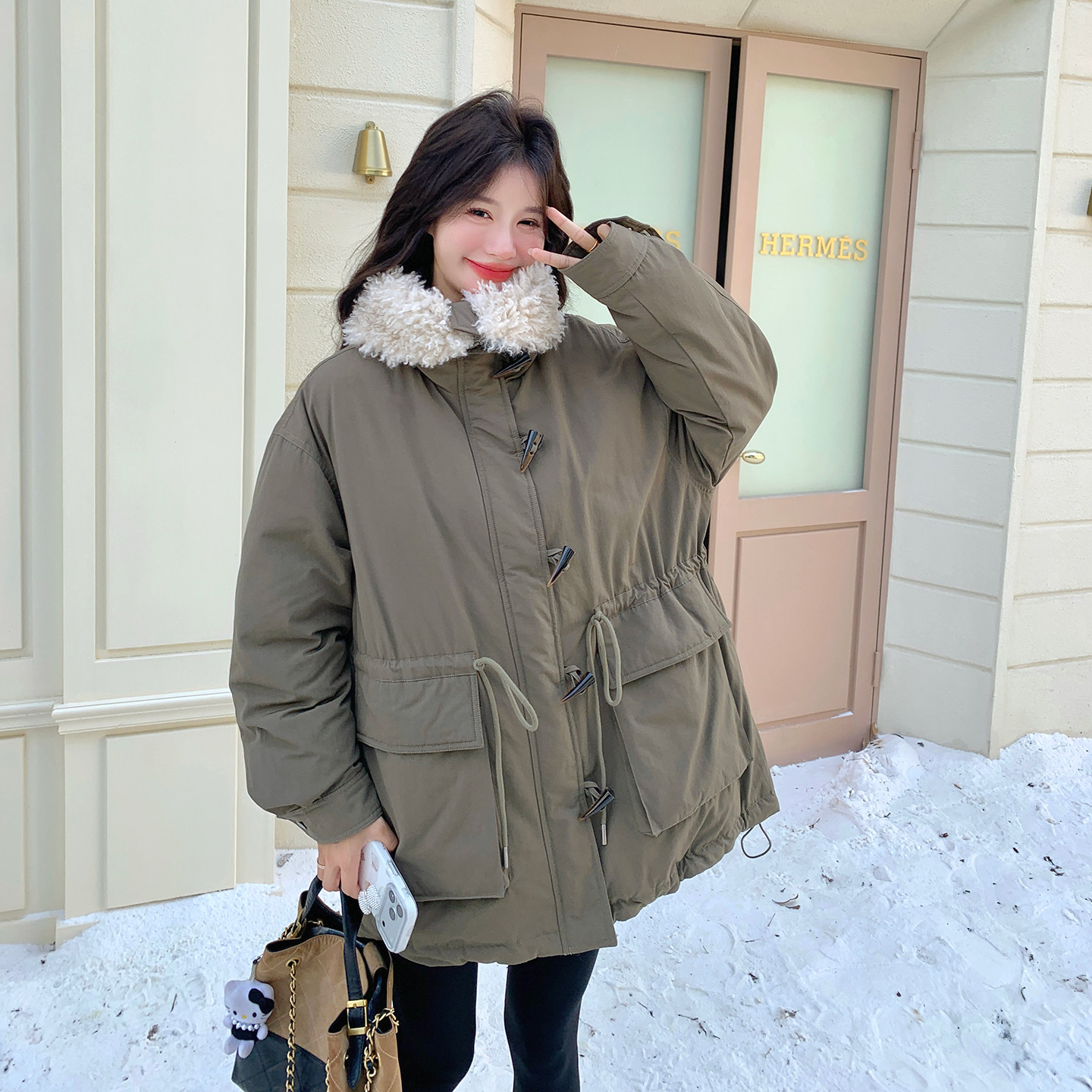 羊羔毛翻领羽绒服女2025冬巨好看