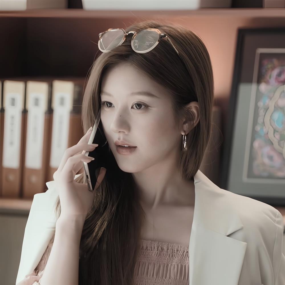 许我耀眼许妍赵露思同款防蓝光眼镜女2025新款时尚同款百搭高级感