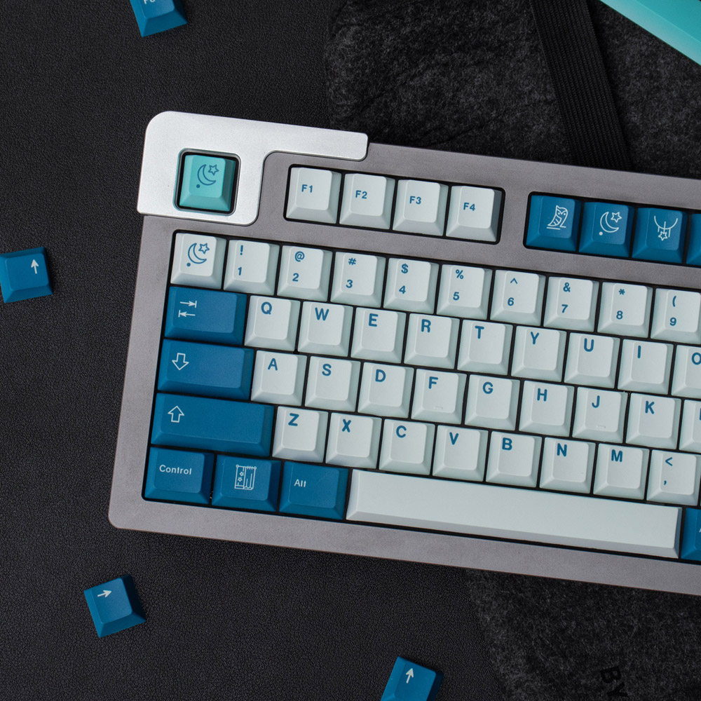 GMK NIGHTLIGHT KEYCAPS BLUE & WHITE ORIGINAL HEIGHT PBT SUBLIMATION LARGE FULL SET OF MECHANICAL KEYBOARD CAPS