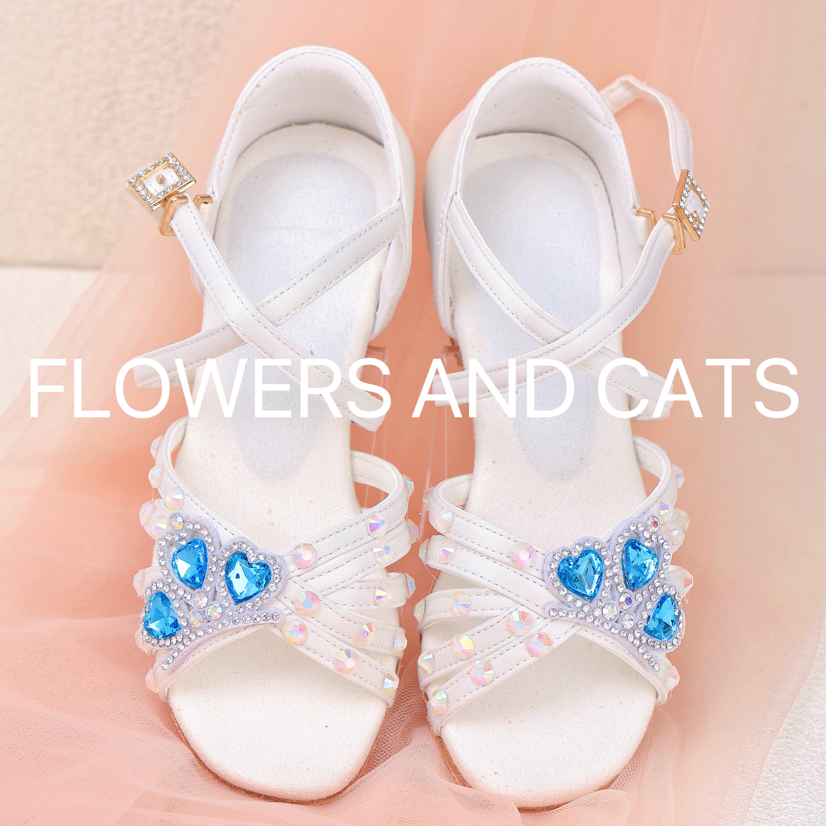 拉丁舞鞋女童儿童白色专业女孩软底夏季少儿新款舞蹈初学者跳舞鞋