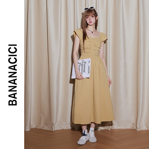 BANANA CICI2026年夏季款法式复古方领休闲A字长款飞飞袖连衣裙女