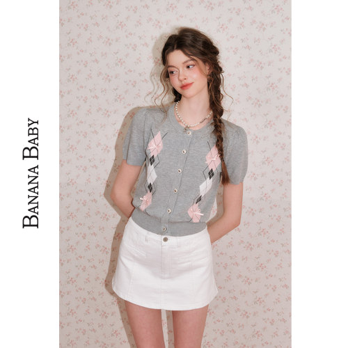 BANANA BABY2025年夏新款格雷菱格纹薄针织开衫女甜美泡泡袖短袖