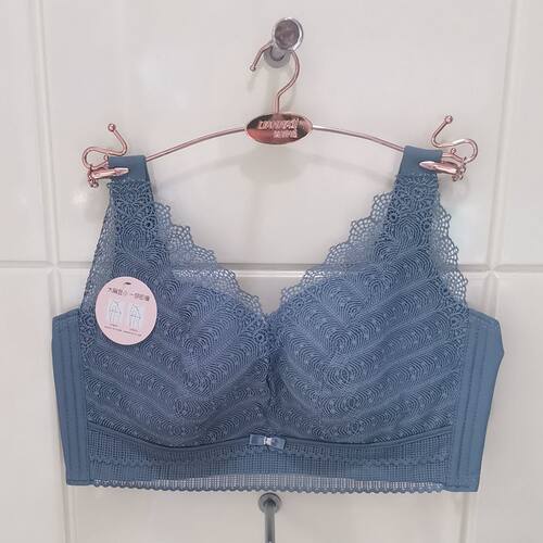 莲娜姬聚拢通用收副乳无钢圈文胸