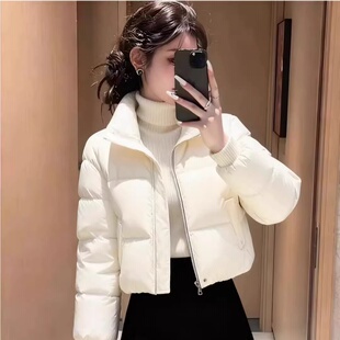 今年流行外套白色短款棉服女2026冬新款女士洋气保暖小个子面包服