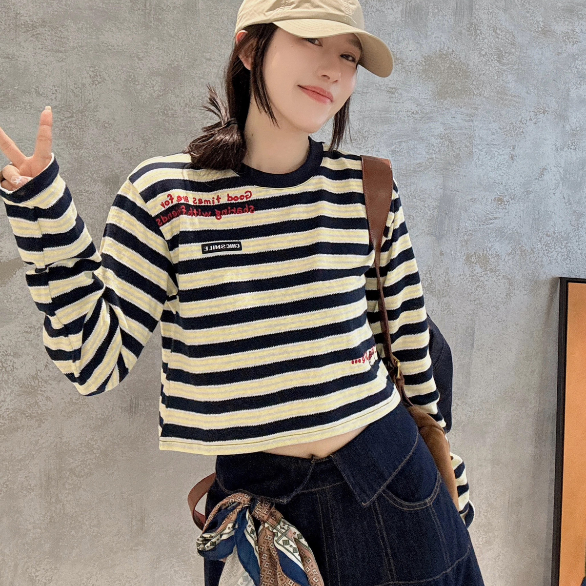 121-ss秋季新款小众设计条纹字母撞色短款上衣女百搭长袖T恤95194