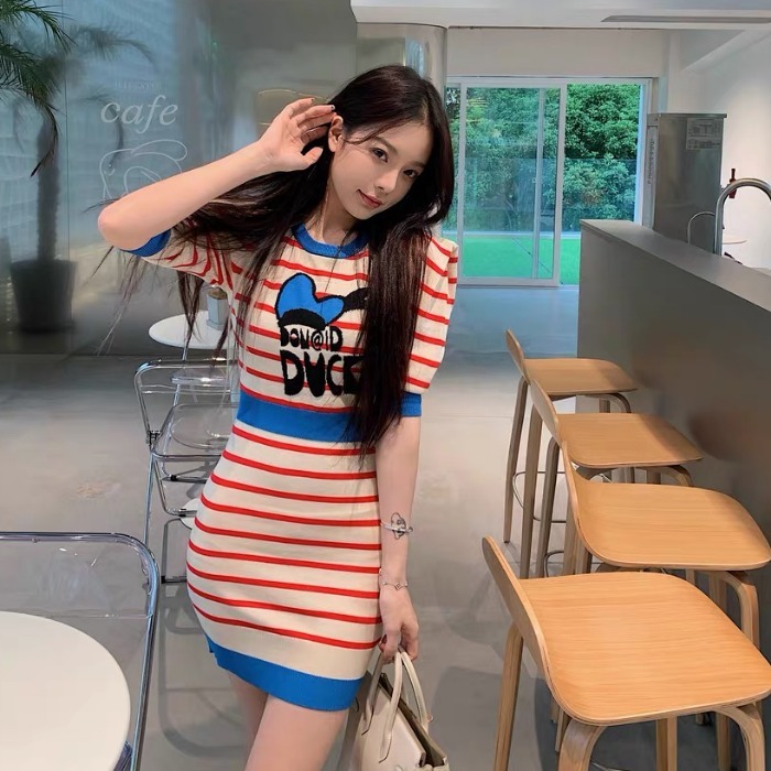 Sweetheart Impressionist women's contrast dress