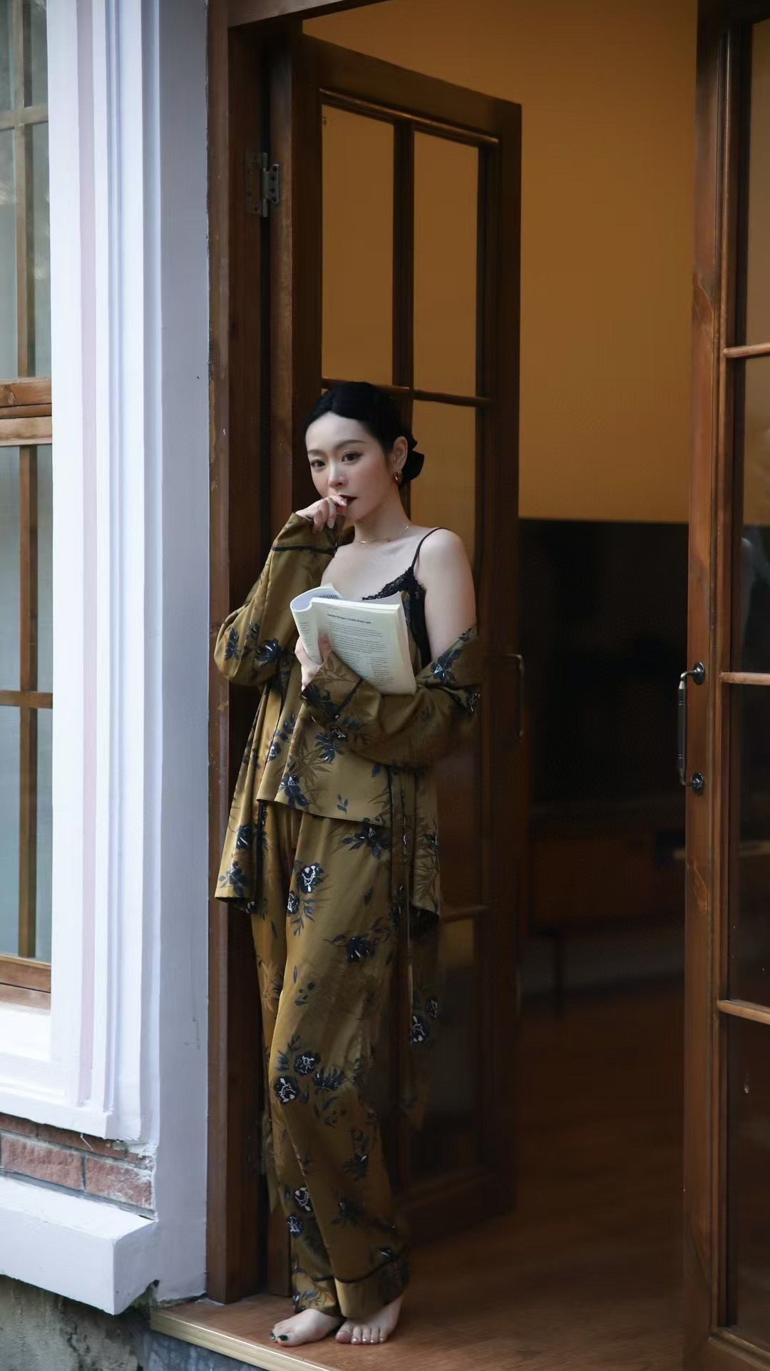 法式性感睡衣女春秋新款奢华贵妇冰丝蕾丝吊带长裤睡袍三件套家居