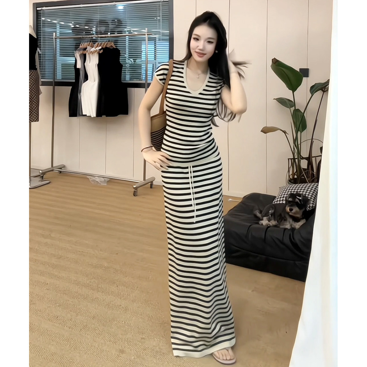 韩里韩气设计感小众显瘦短袖T恤+直筒半身裙春夏慵懒时尚两件套女,女装/女士精品,时尚套装,淘宝优惠券,粉丝福利购,淘宝优惠卷