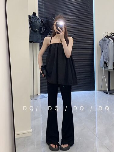 2026夏季性感一字肩吊带提臀微喇