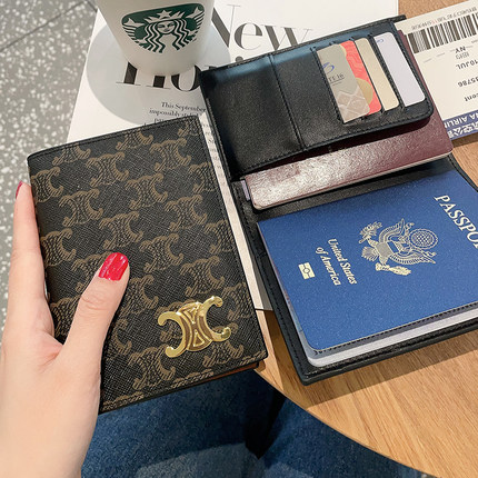 高端护照包出国旅行证件收纳包护照夹保护套机票夹多功能真皮卡包