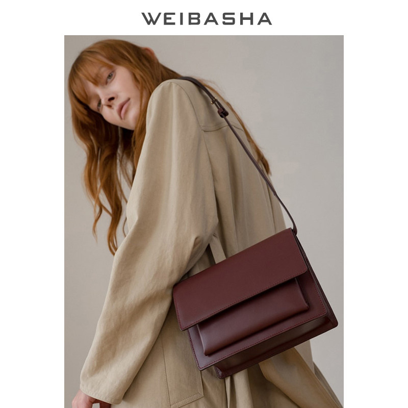真皮包包2020新款潮小方包通勤包斜挎包单肩包邮差包百搭夏季女包