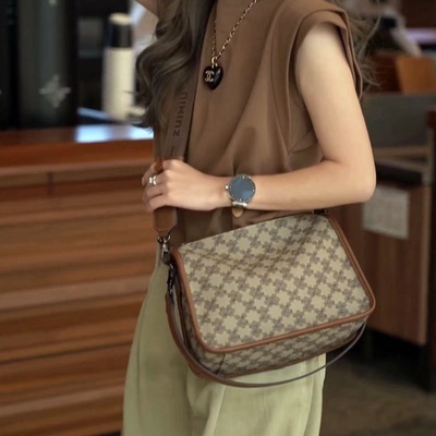 醉牛斜挎包老花面料百搭