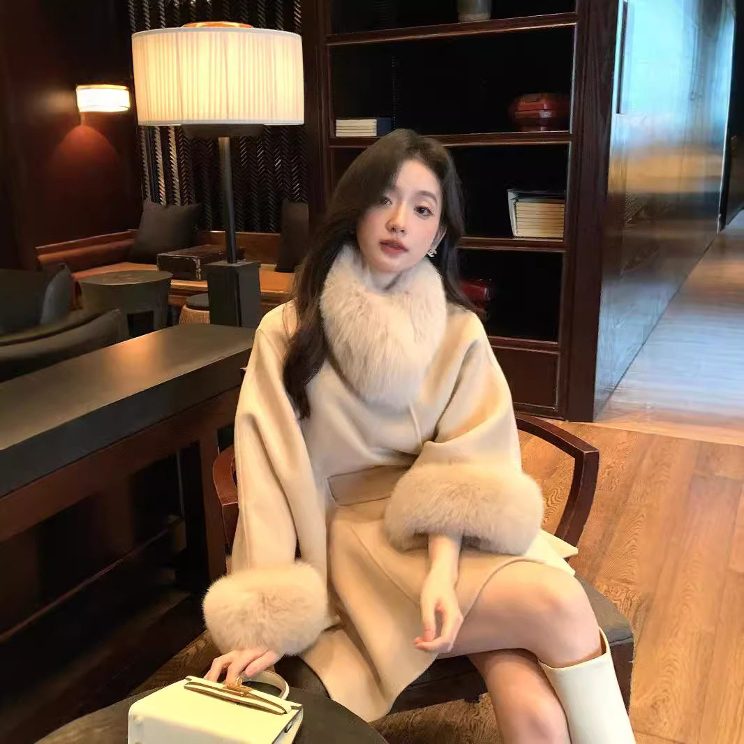 气质斗篷感毛呢外套女狐狸毛领25秋冬新款双面羊绒大衣中长款