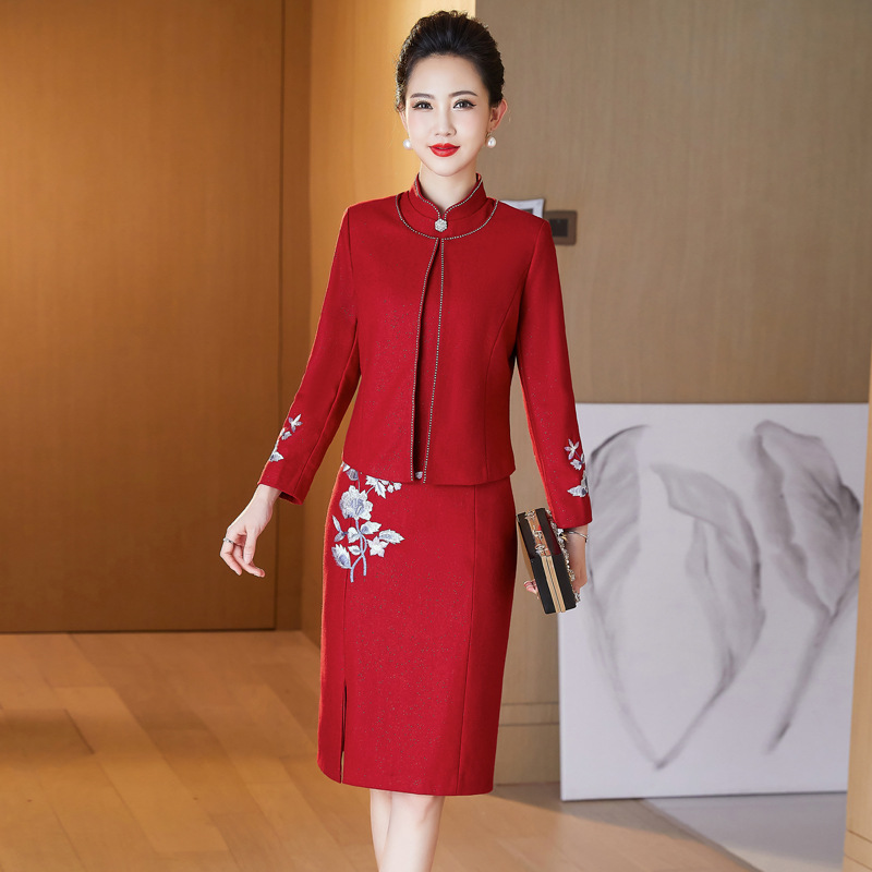 22年冬新款毛呢加厚套装裙婚礼妈妈礼服两件套洋气准婆婆喜庆