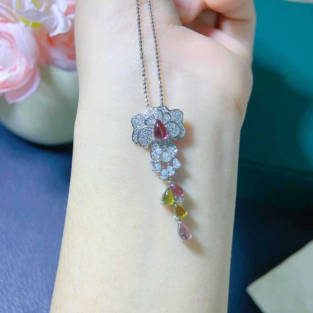 纯天然碧玺吊坠s925银镀双色电镀工艺 颜色好主石3*5；4*6mm