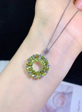 925银镶甜甜圈橄榄石吊坠 尺寸4*6小清新精致优雅天然宝石吊坠