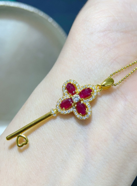 天然鸽血红宝石吊坠S925银精工镶嵌、电镀18k工艺主石3*5mm