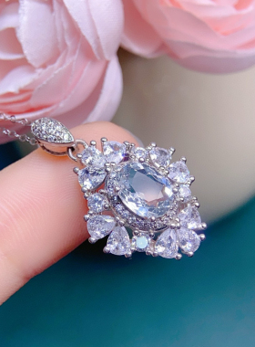 天然海蓝宝吊坠主石约6*8mms925银镶嵌 天然海蓝宝支持检测！