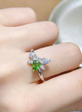 新款到货天然沙弗来戒指高精度颜色好925银精工镶嵌下单有礼品哦