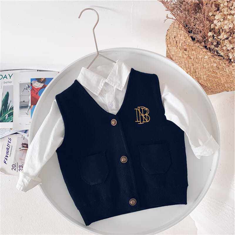 男女童宝宝针织毛衣韩版百搭开衫马甲绣花学院风休闲修身2026款