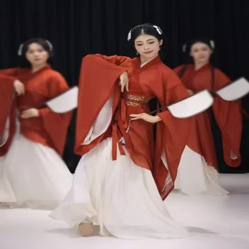 新中式儿童汉服橘色大袖大摆裙服
