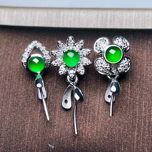 18k金翡翠蛋面镶嵌南非钻石扣头