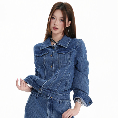 美式翻领正肩短款牛仔外套女秋2026新款潮酷复古松弛百搭夹克上衣