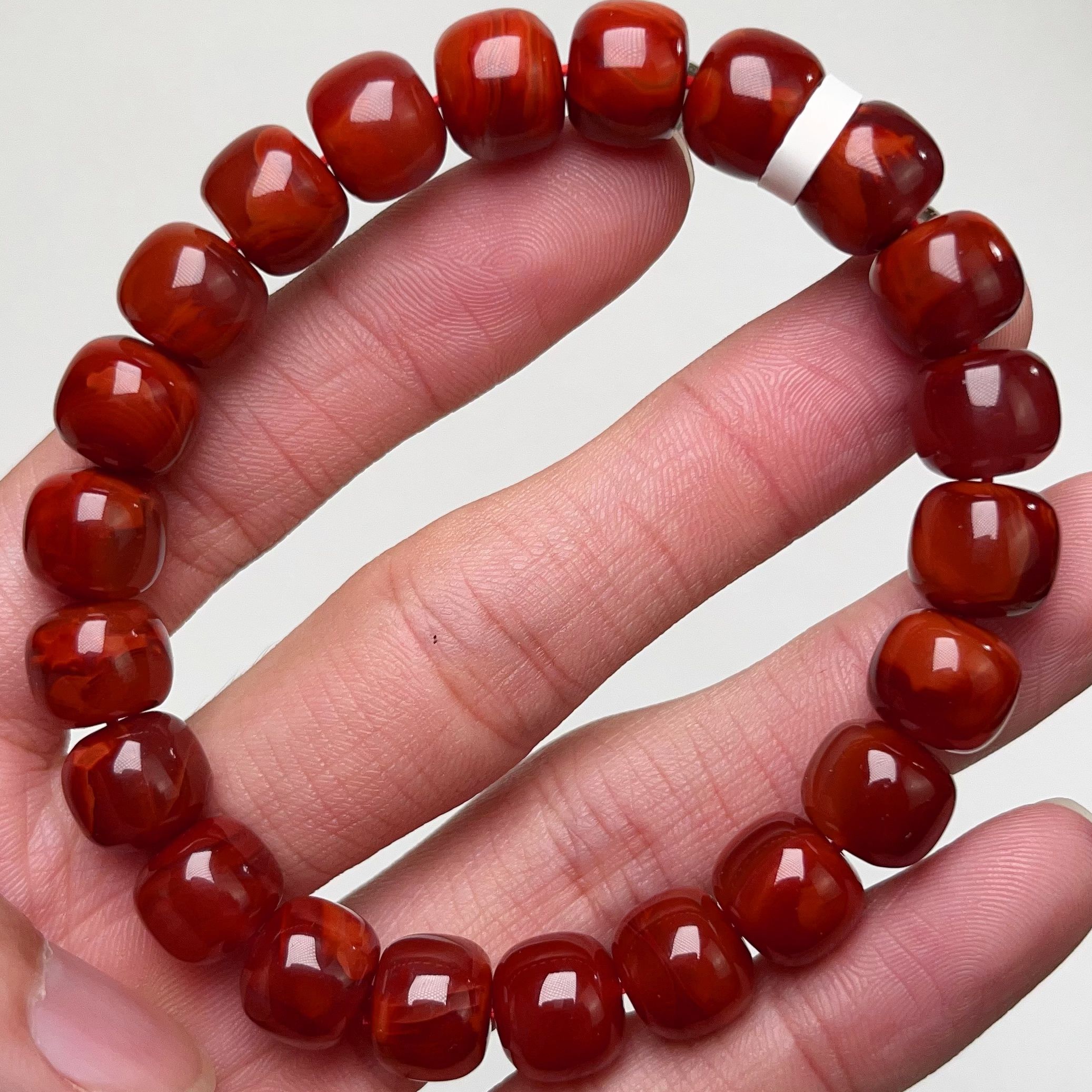 1301C29凉山瓦西料南红牛血单圈手串