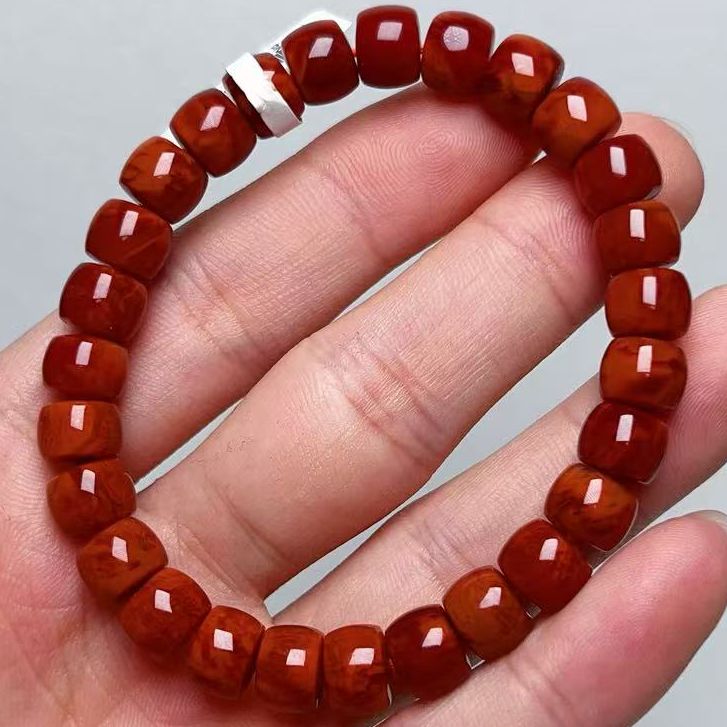 806Y03凉山南红瓦西料牛血红火焰直切圈手串