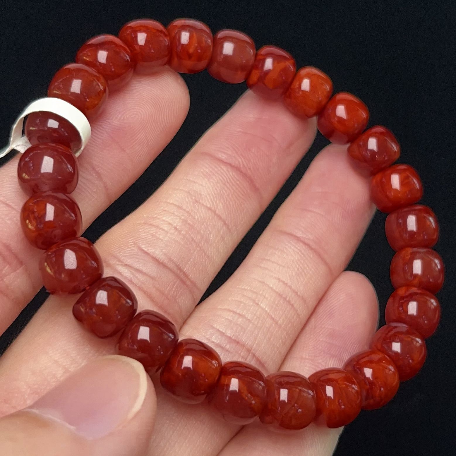 757C34凉山瓦西料南红牛血红老型单圈手串