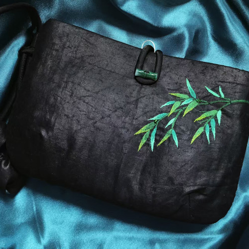 三闾刺绣慢工绣艺香云纱手提包