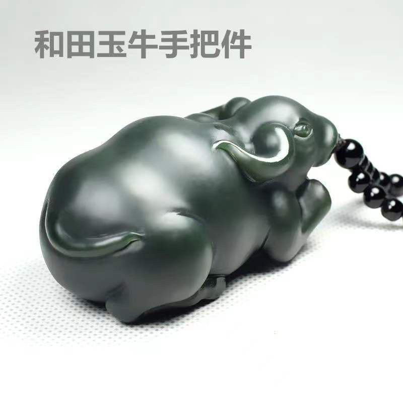 纯天然和田玉牛手把件新疆青玉扭转乾坤玉石手把件真玉男女款带证